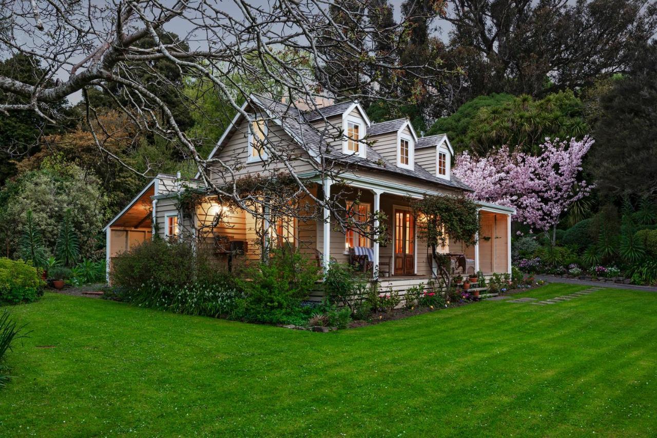 Mill Cottage - Boutique Accommodation And Garden Акароа Екстер'єр фото